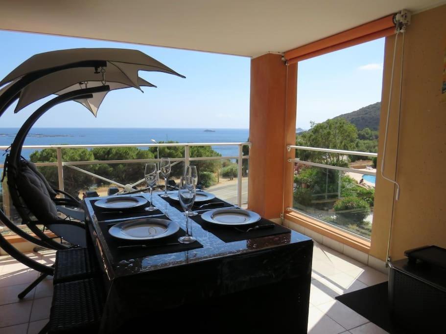 Bel App T2 En Bord De Mer Vue Sanquinaires Piscine Ajaccio  Exterior foto