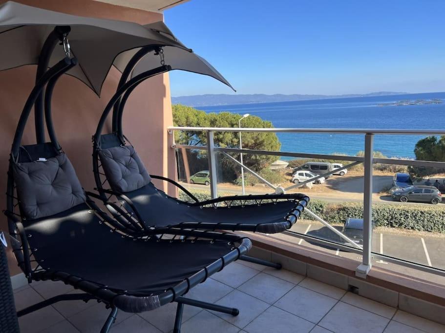 Bel App T2 En Bord De Mer Vue Sanquinaires Piscine Ajaccio  Exterior foto