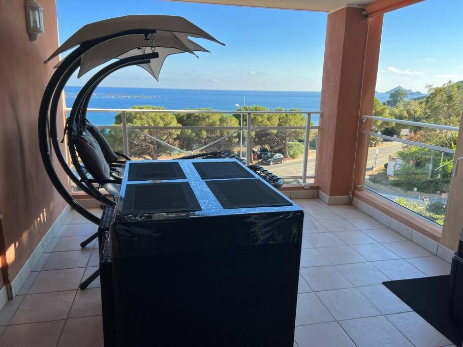Bel App T2 En Bord De Mer Vue Sanquinaires Piscine Ajaccio  Exterior foto